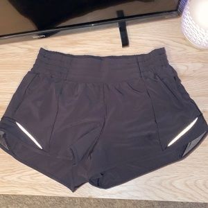 black lulu hotty hots